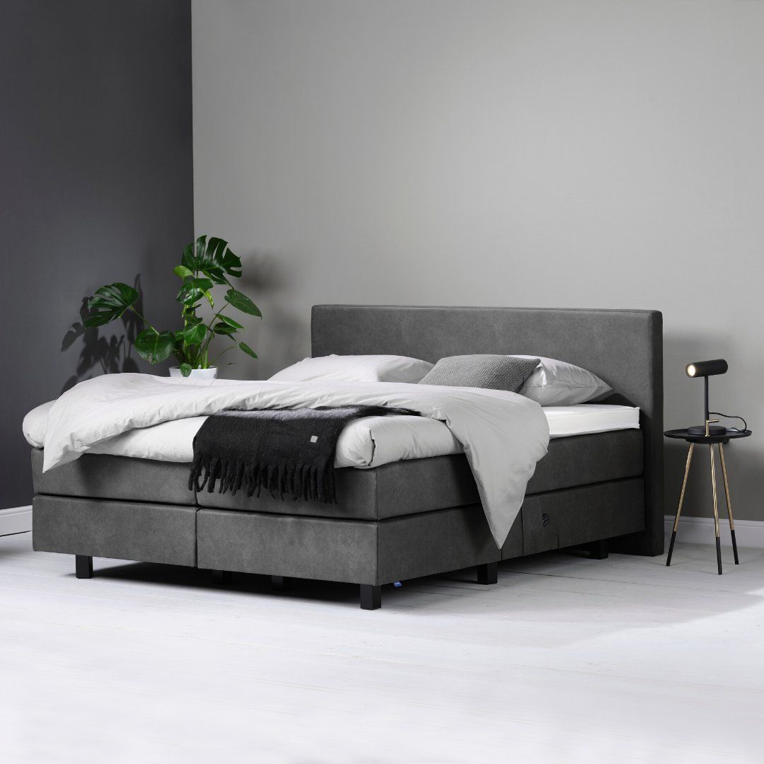 Pullman Express Leeds